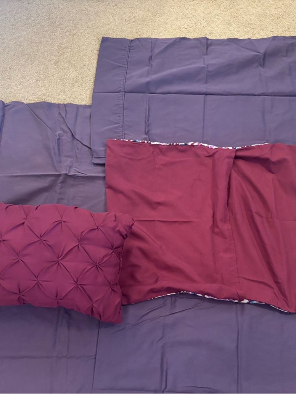 Perfect Condition! Bedding Set for Dorm Room (Twin XL) - Picture 11 of 13